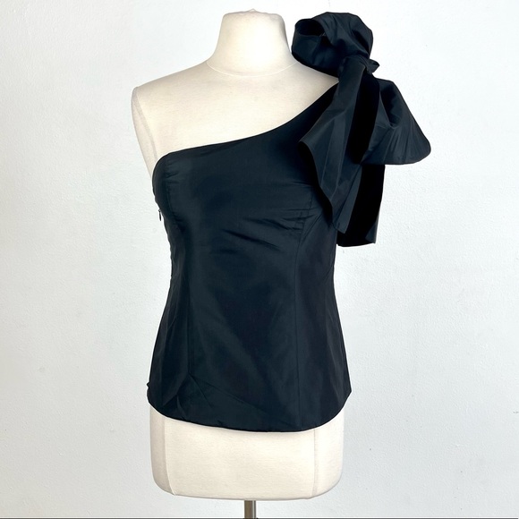 RAFAEL CENNAMO 100% Silk One Shoulder Blk top SZ 6. Couture, High Fashion Item. - Picture 4 of 13